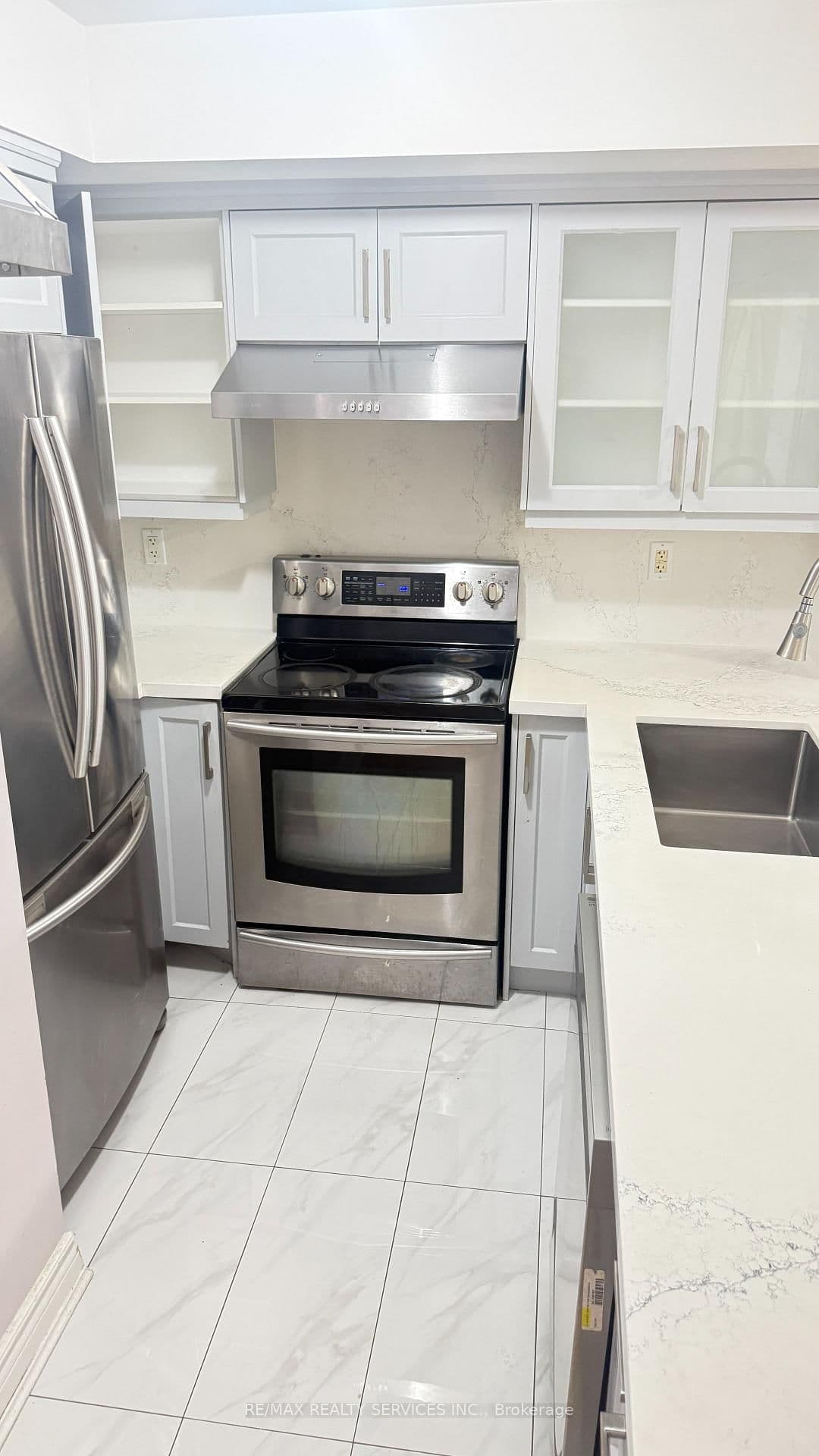 1 Elm Drive, Unit 312 thumbnail 5