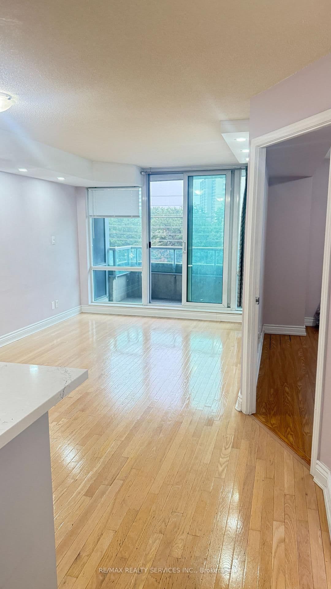 1 Elm Drive, Unit 312 thumbnail 6