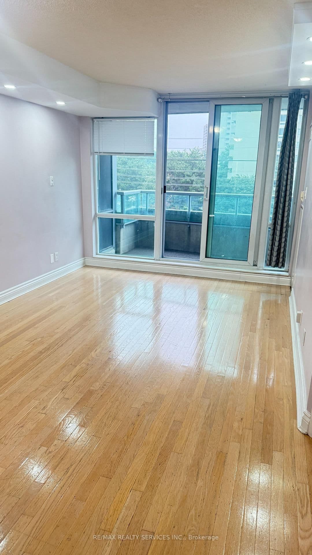 1 Elm Drive, Unit 312 thumbnail 7