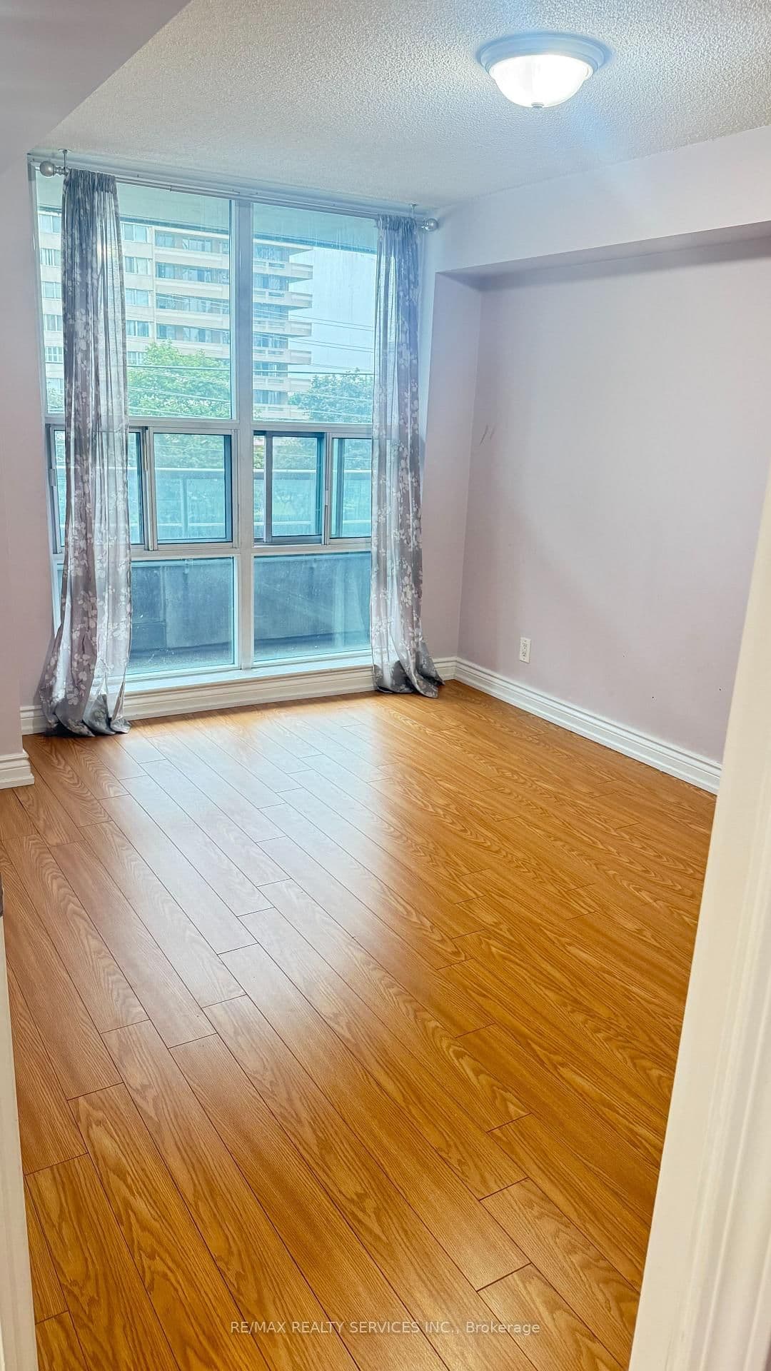 1 Elm Drive, Unit 312 thumbnail 8
