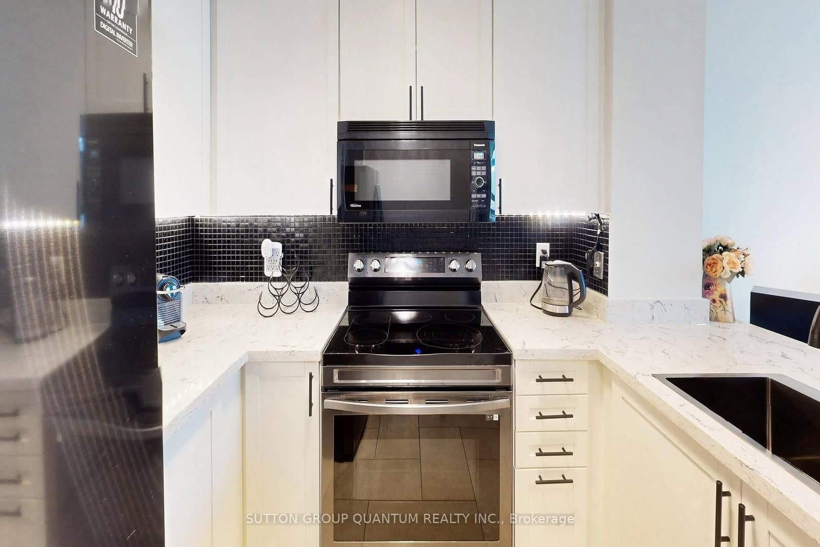 3939 Duke Of York Boulevard, Unit 701 thumbnail 12
