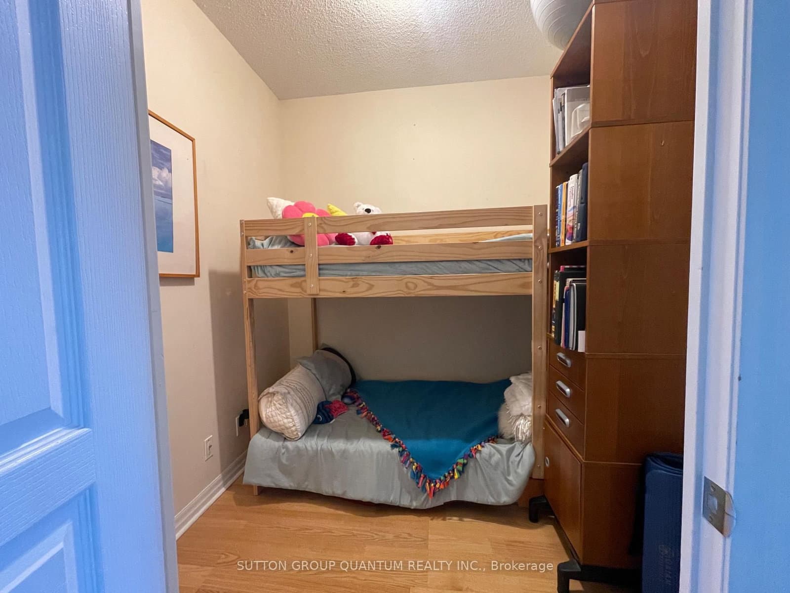 3939 Duke Of York Boulevard, Unit 701 thumbnail 20