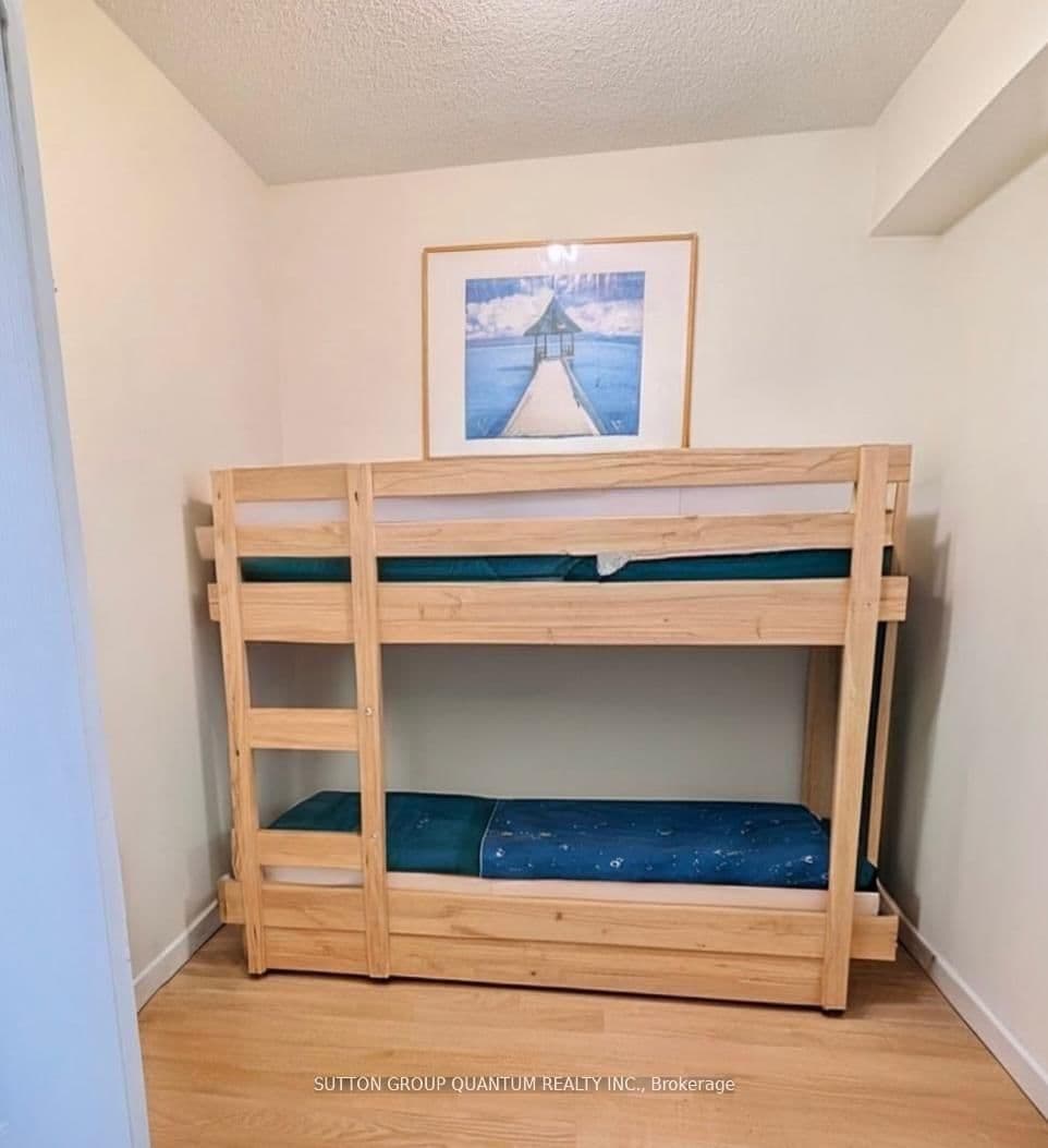 3939 Duke Of York Boulevard, Unit 701 thumbnail 21