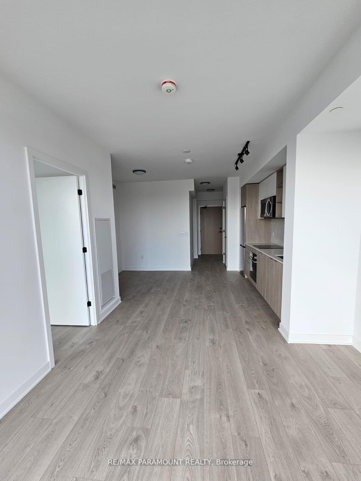 36 Zorra Street, Unit 3206 thumbnail 4