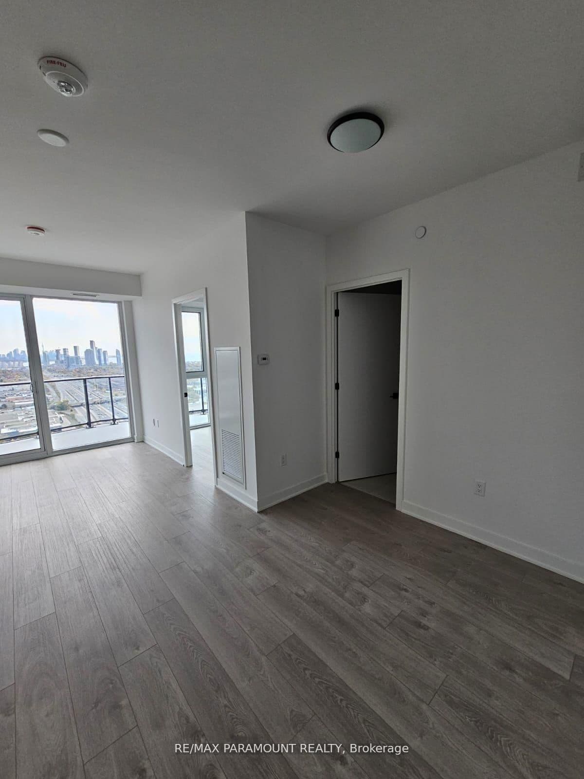 36 Zorra Street, Unit 3206 thumbnail 7