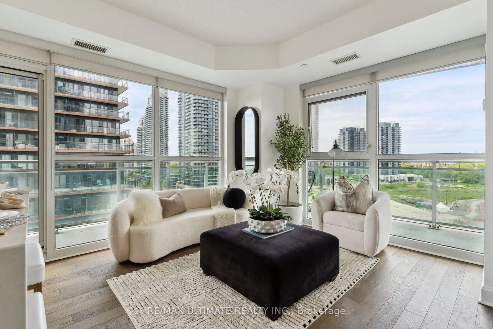 33 Shore Breeze Drive, Unit 1003 thumbnail 10