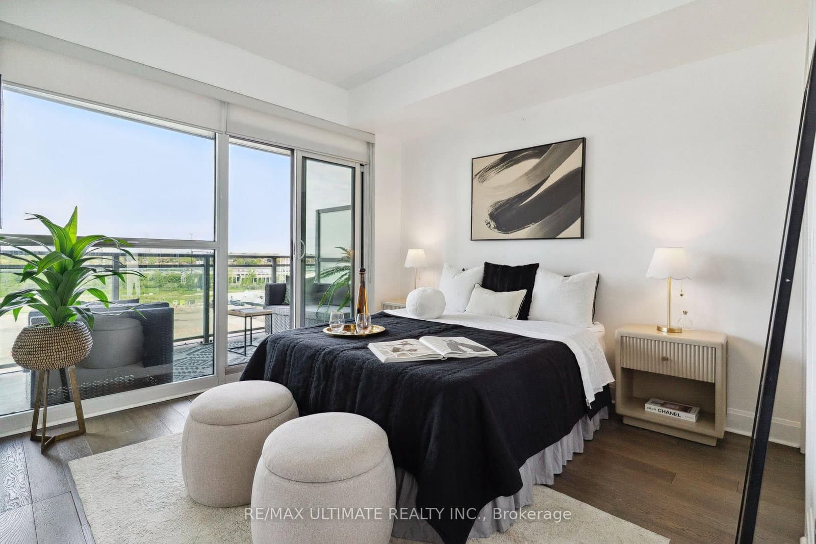 33 Shore Breeze Drive, Unit 1003 thumbnail 15