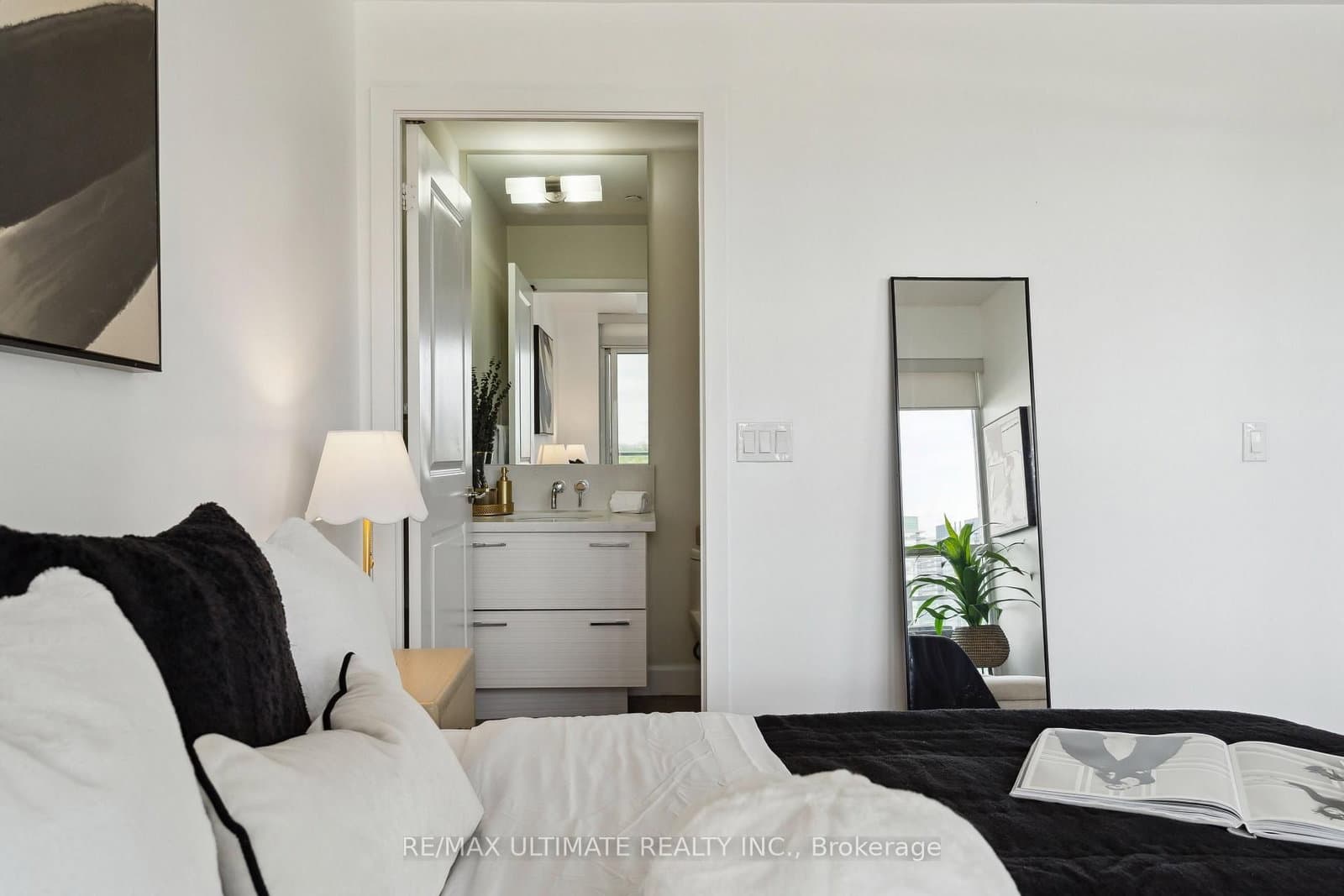 33 Shore Breeze Drive, Unit 1003 thumbnail 17