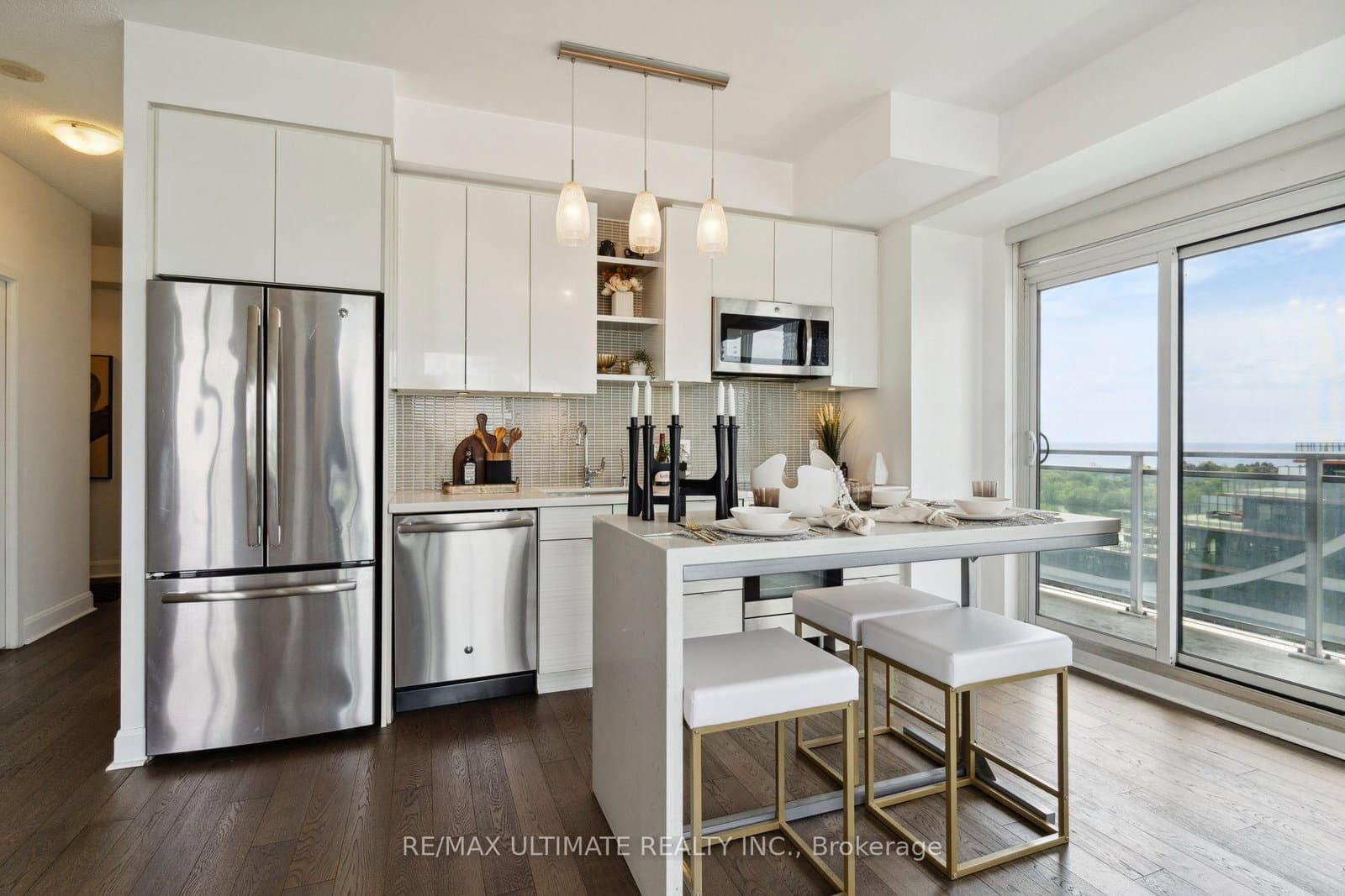 33 Shore Breeze Drive, Unit 1003 thumbnail 3