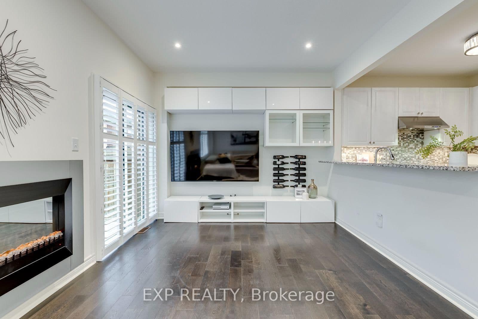 598 Bessborough Drive thumbnail 23