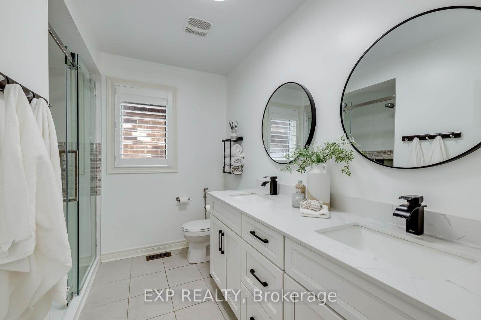 598 Bessborough Drive thumbnail 34