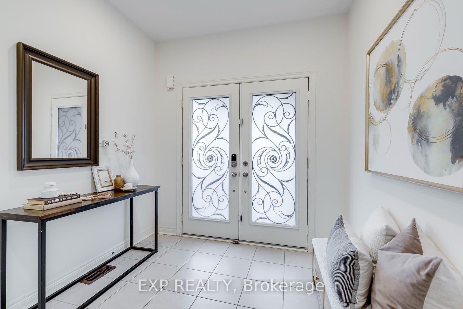 598 Bessborough Drive thumbnail 6