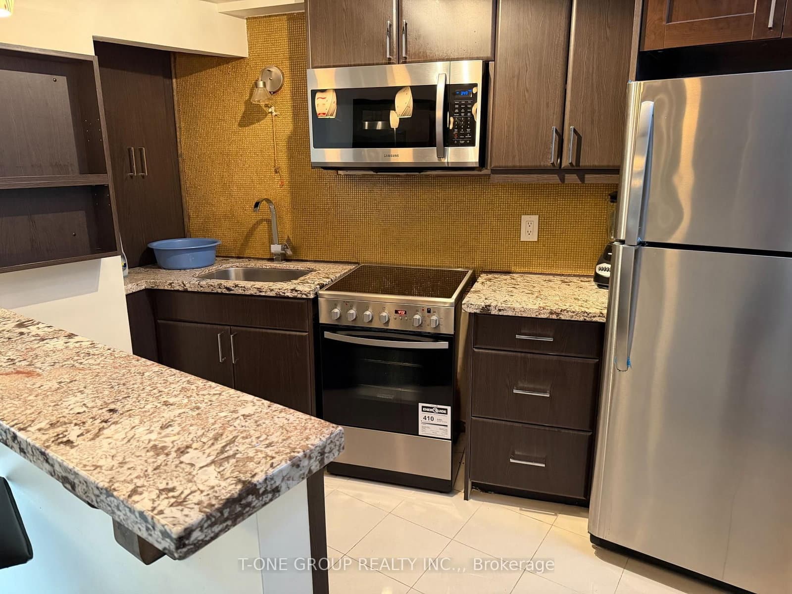 3287 Dundas Street W thumbnail 5
