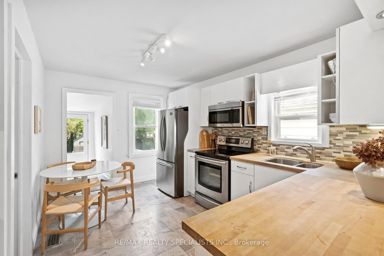 159 Hillside Avenue thumbnail 13