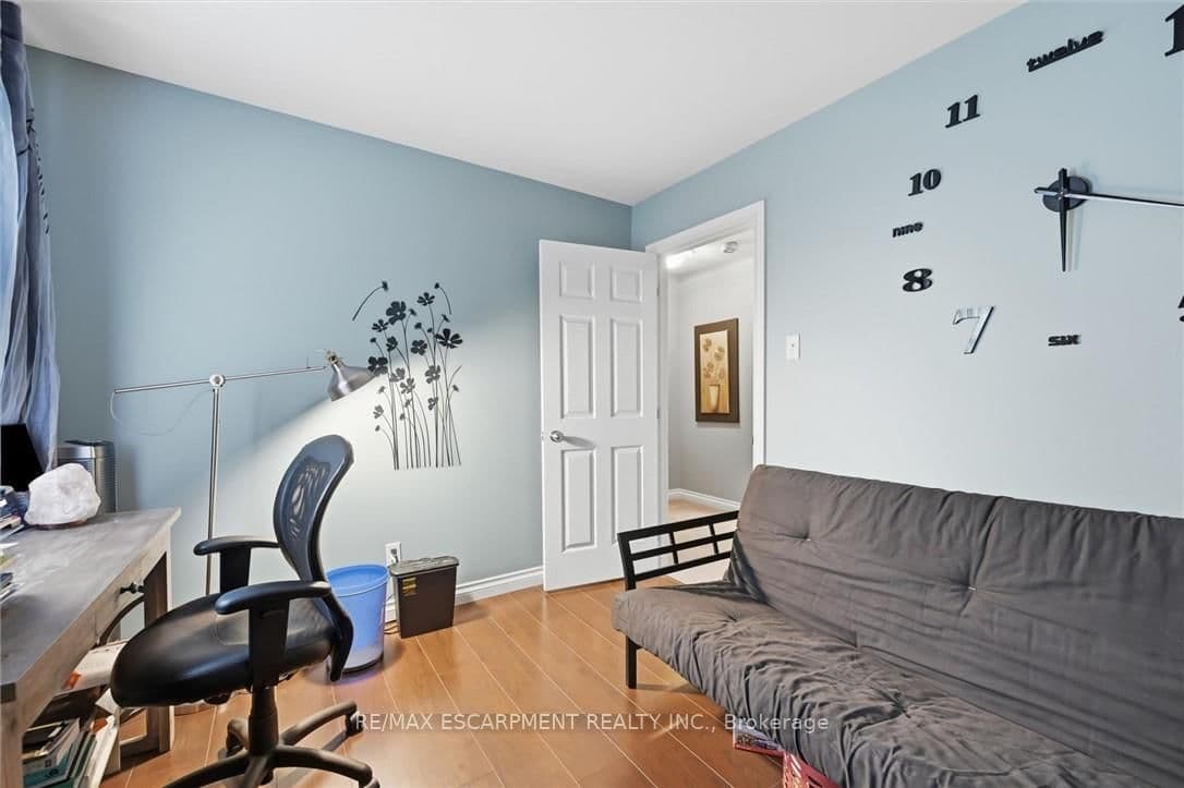 132 Hampton Heath Road thumbnail 25