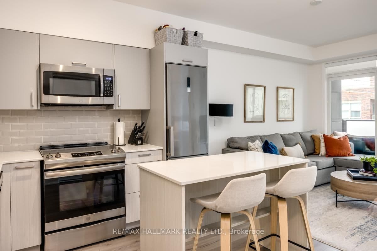 385 Osler Street, Unit 306 thumbnail 5