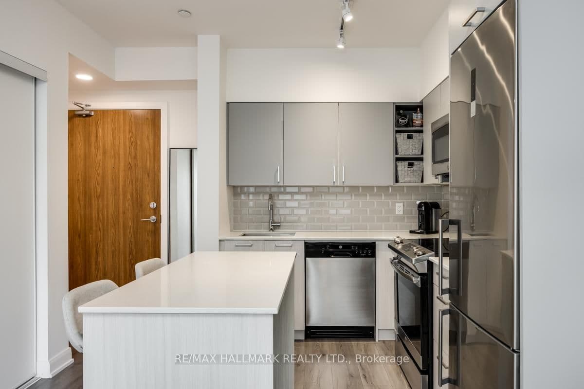385 Osler Street, Unit 306 thumbnail 7