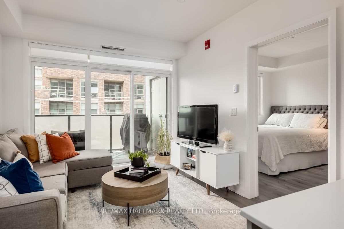385 Osler Street, Unit 306 thumbnail 9
