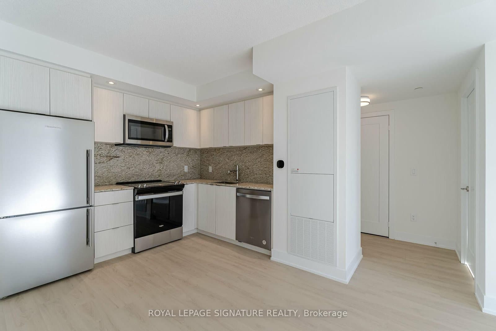10 Eva Road, Unit 2701 thumbnail 8