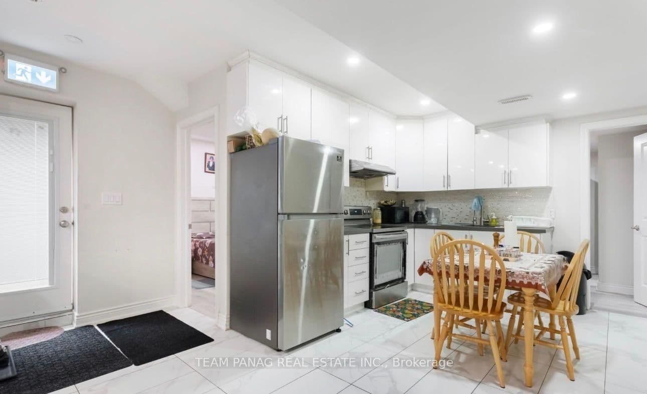 61 Degrey Drive, Unit Basement thumbnail 3
