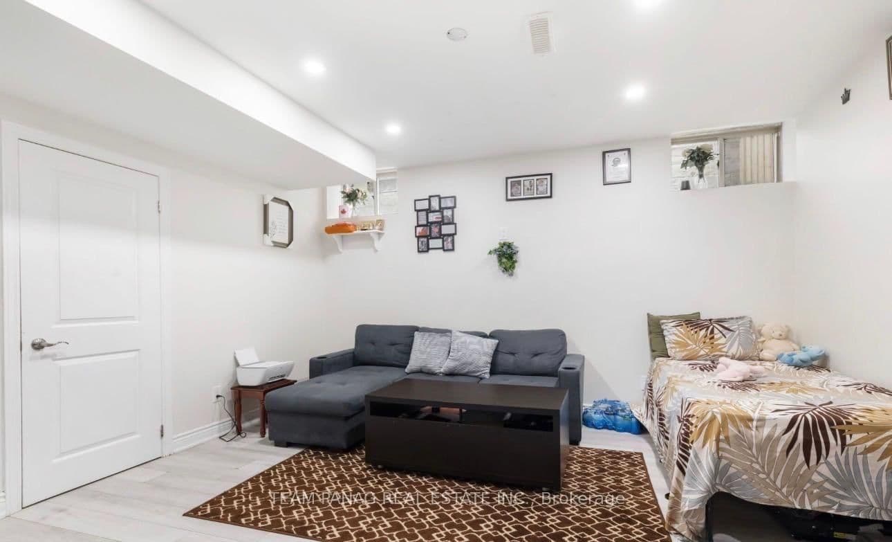 61 Degrey Drive, Unit Basement thumbnail 4