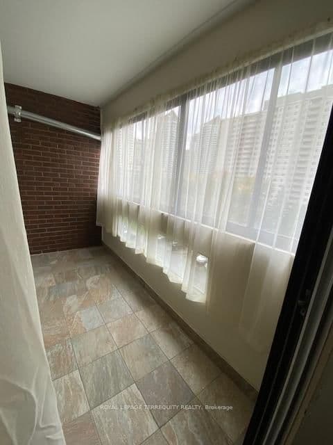 50 Elm Drive E, Unit 604 thumbnail 22