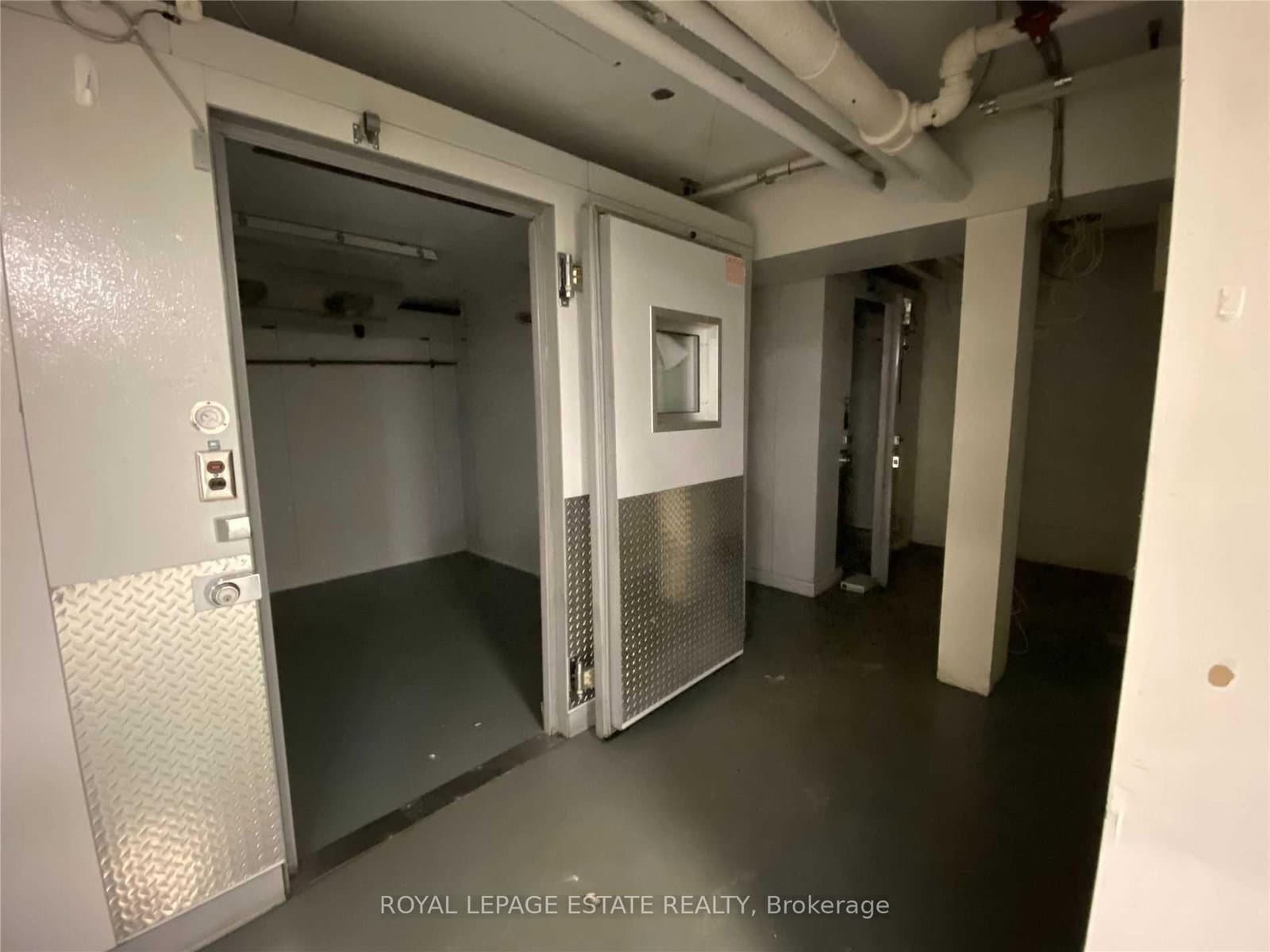 4894-4896 Dundas Street W, Unit Lower thumbnail 4