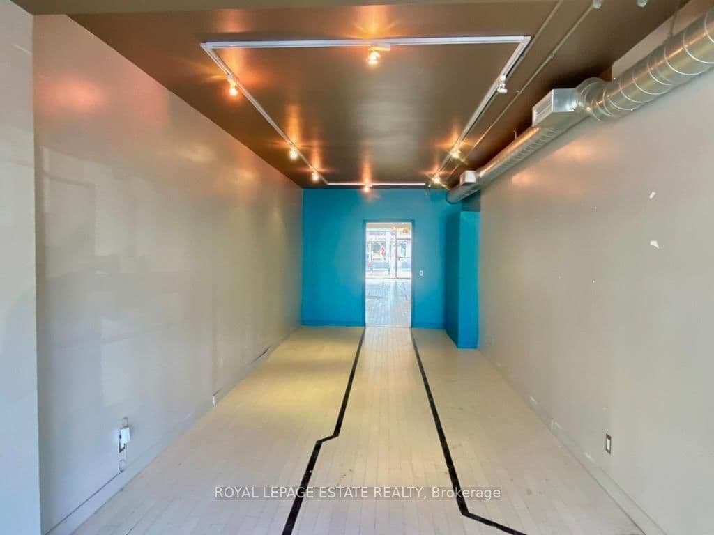 4894-4896 Dundas Street W, Unit 2-3 thumbnail 3