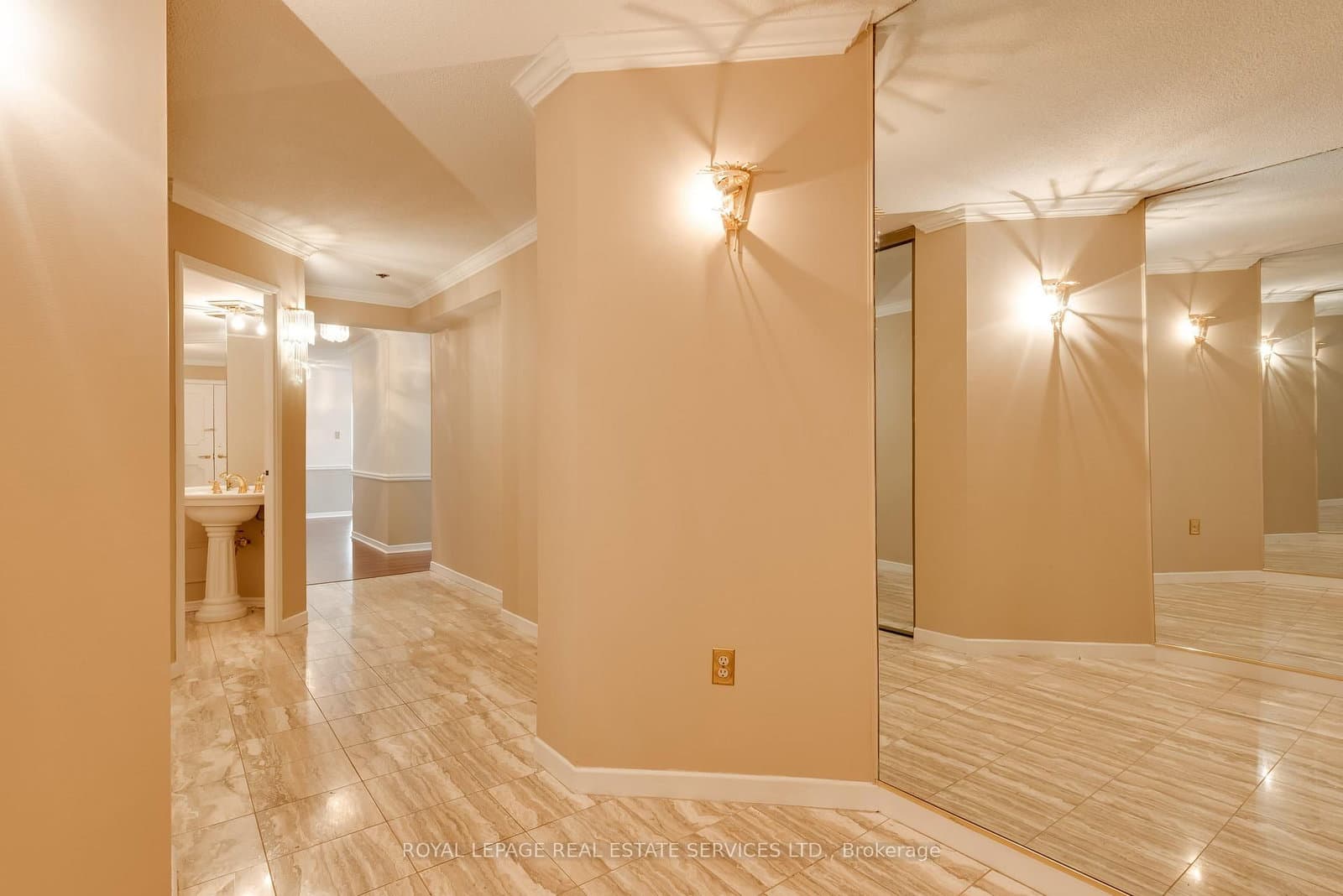 2045 Lake Shore Boulevard W, Unit 4503 thumbnail 5