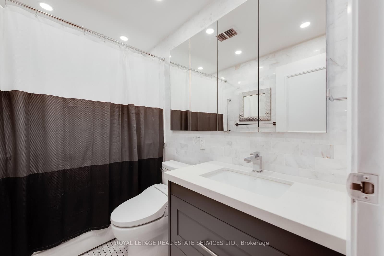 2045 Lake Shore Boulevard W, Unit 4503 thumbnail 9