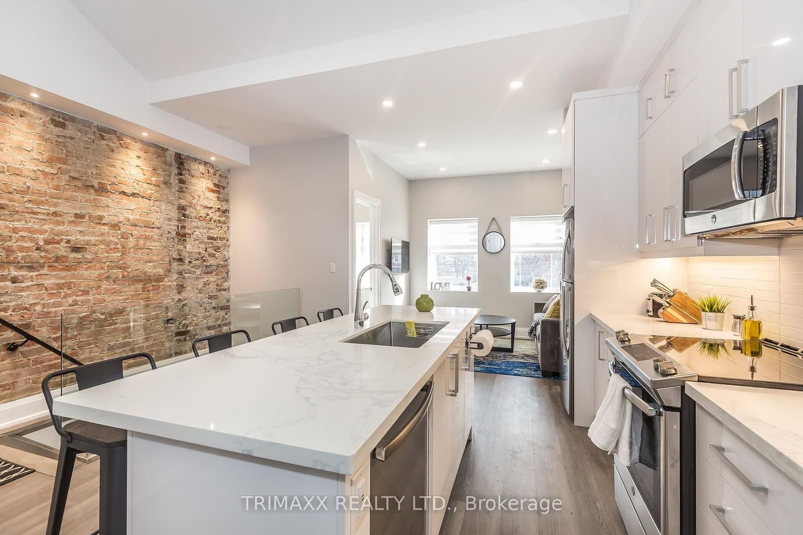 1220 King Street W, Unit #A thumbnail 3