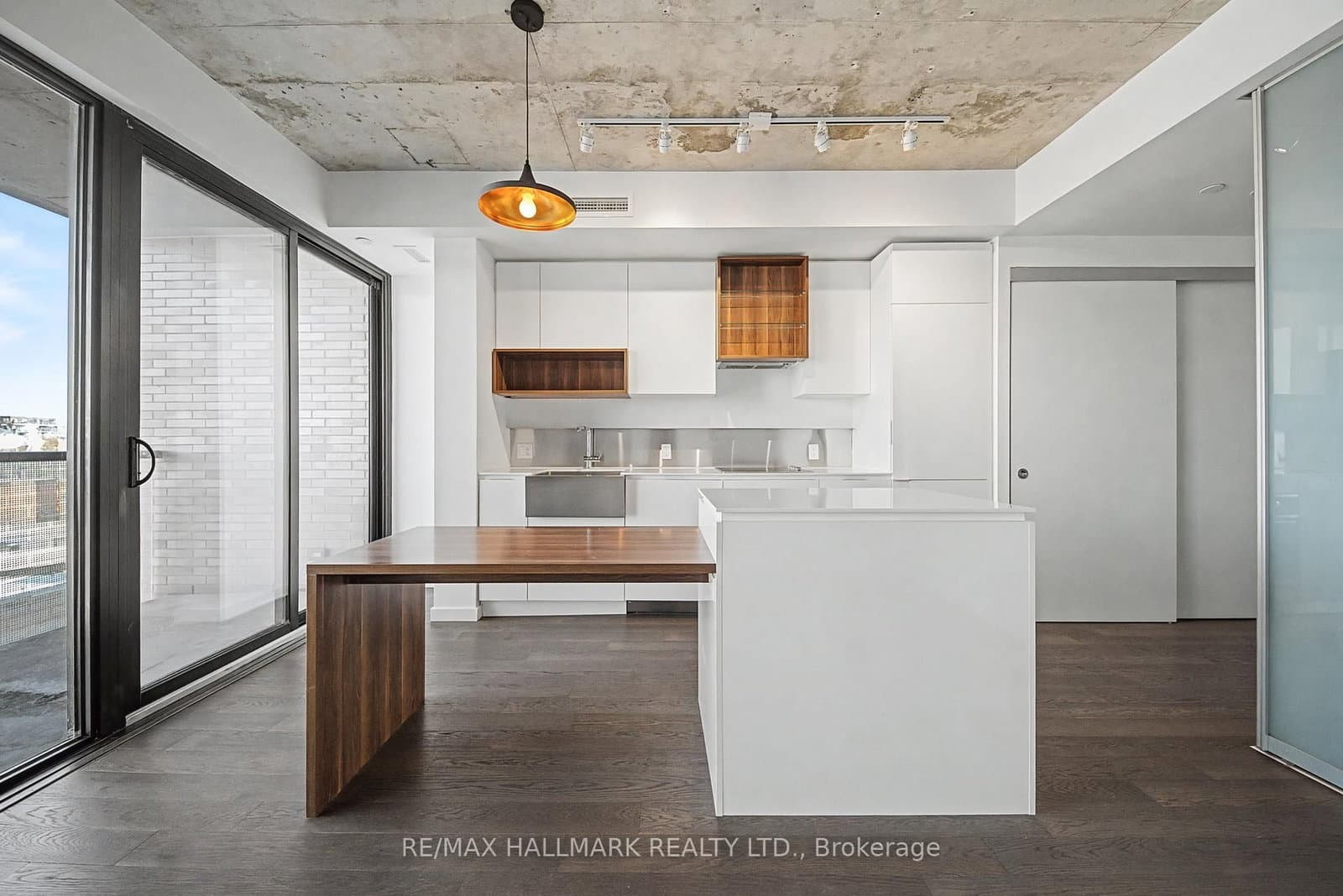 383 Sorauren Avenue, Unit 609 thumbnail 5