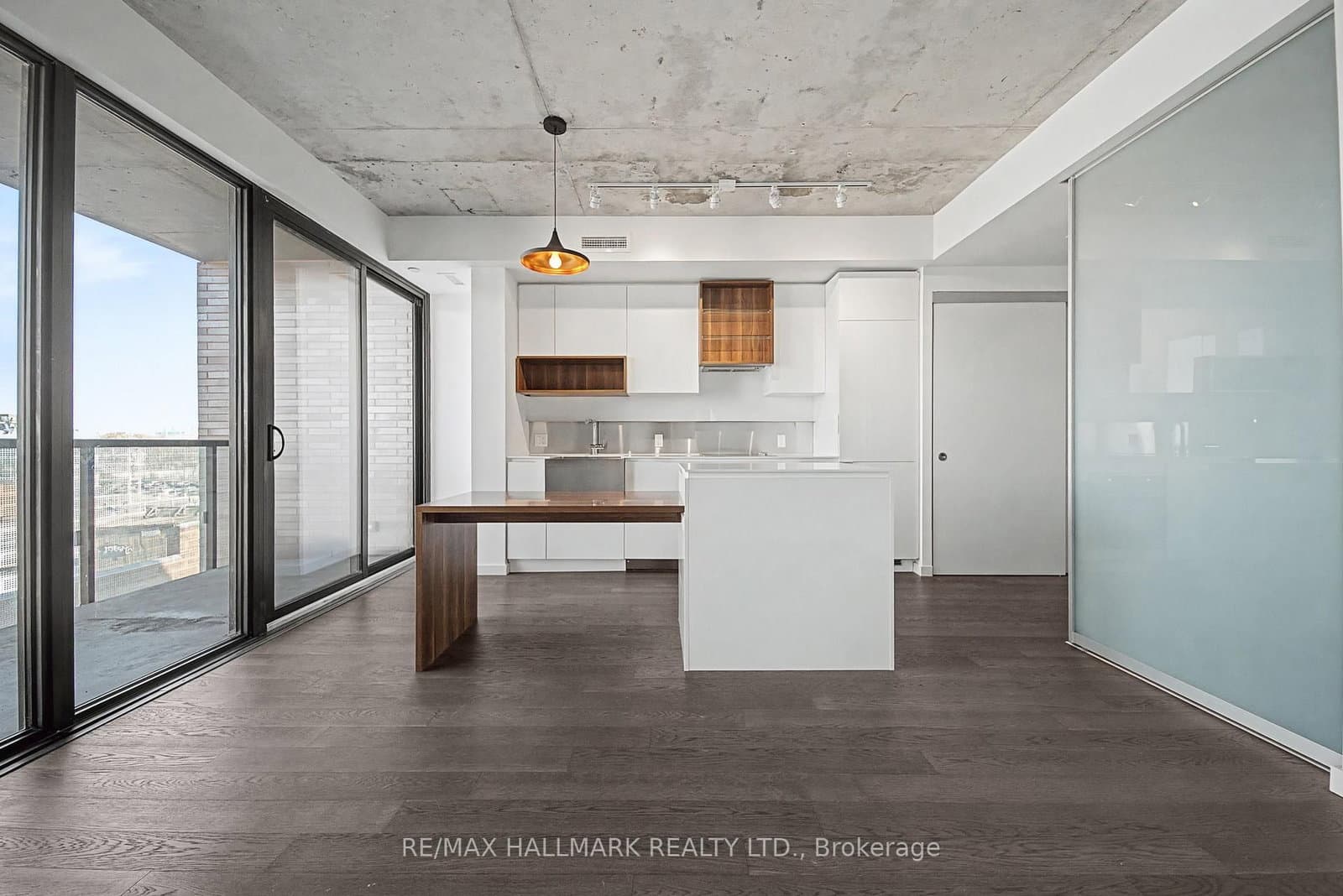 383 Sorauren Avenue, Unit 609 thumbnail 6