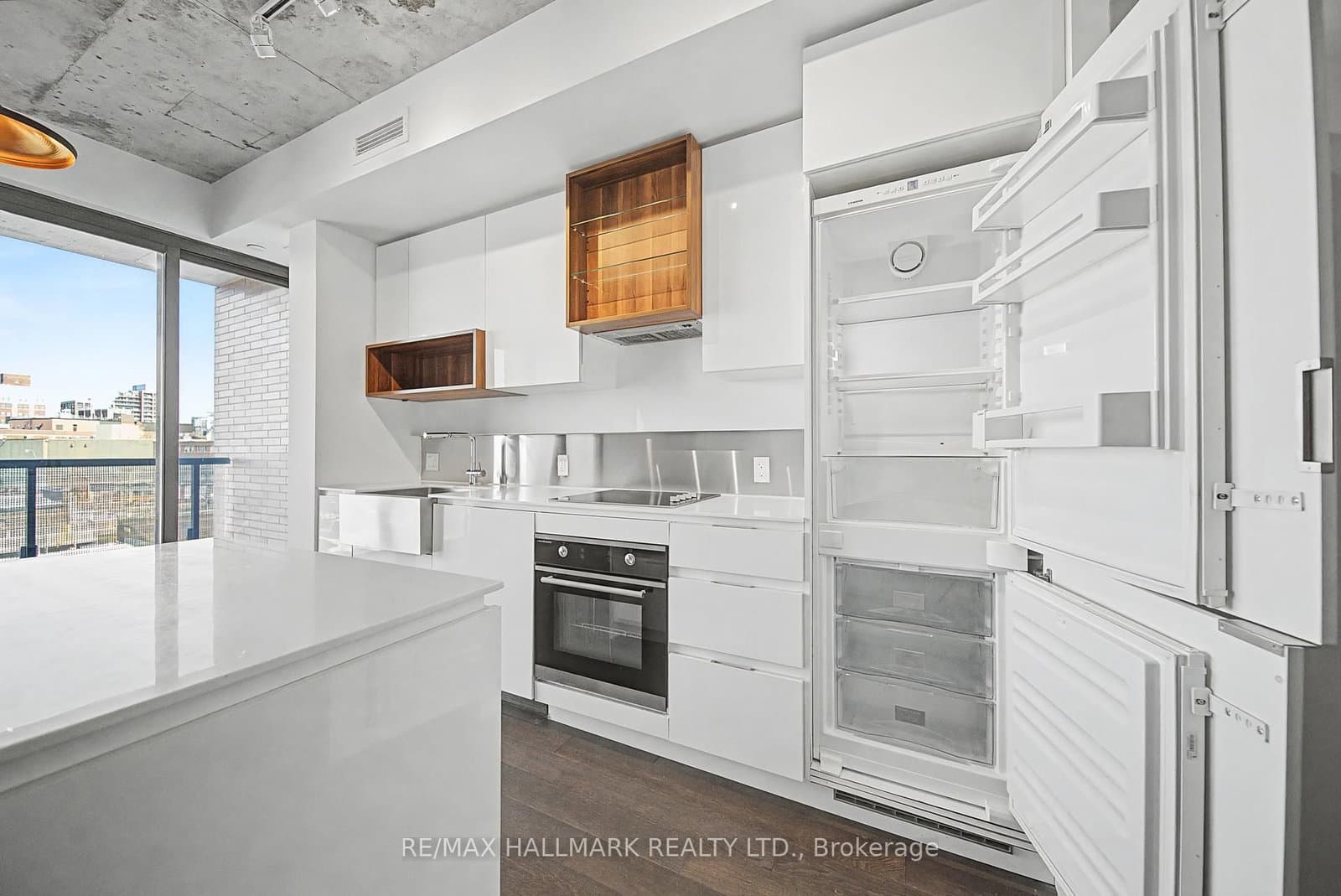 383 Sorauren Avenue, Unit 609 thumbnail 9