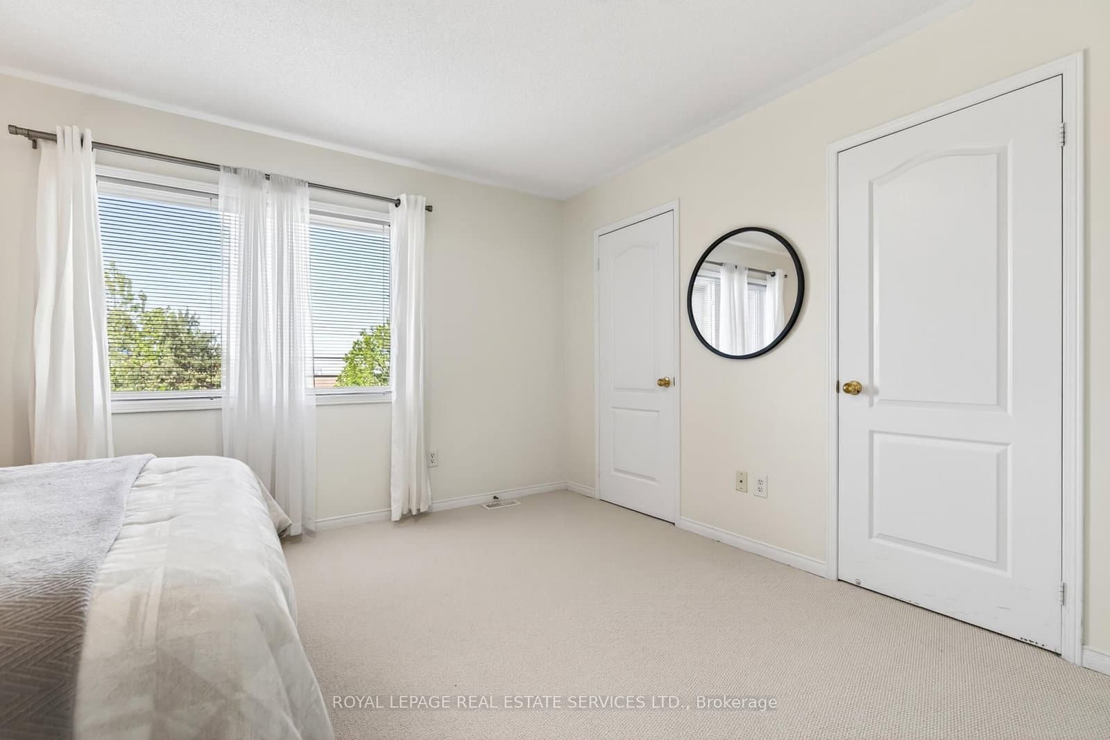2307 Stone Glen Crescent thumbnail 17