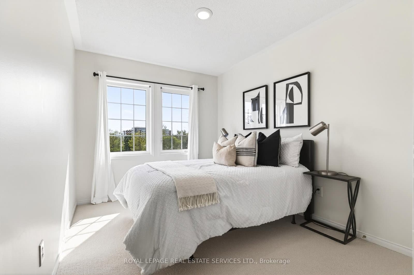 2307 Stone Glen Crescent thumbnail 20