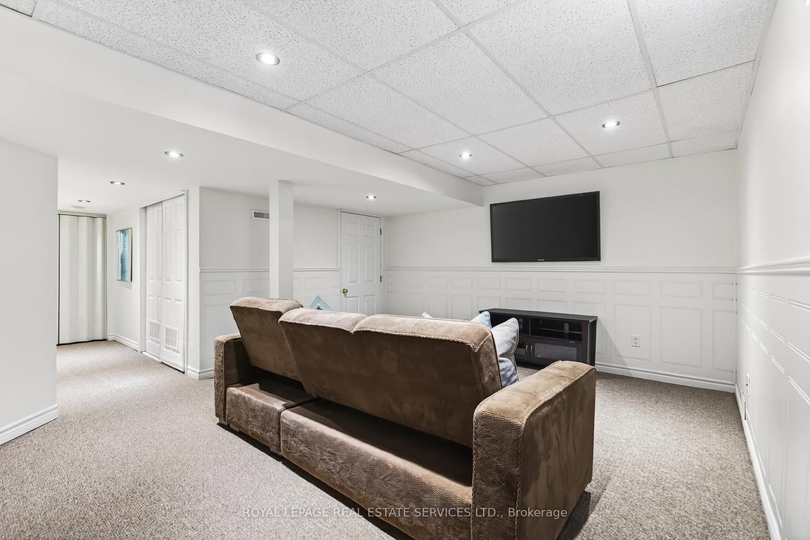 2307 Stone Glen Crescent thumbnail 24