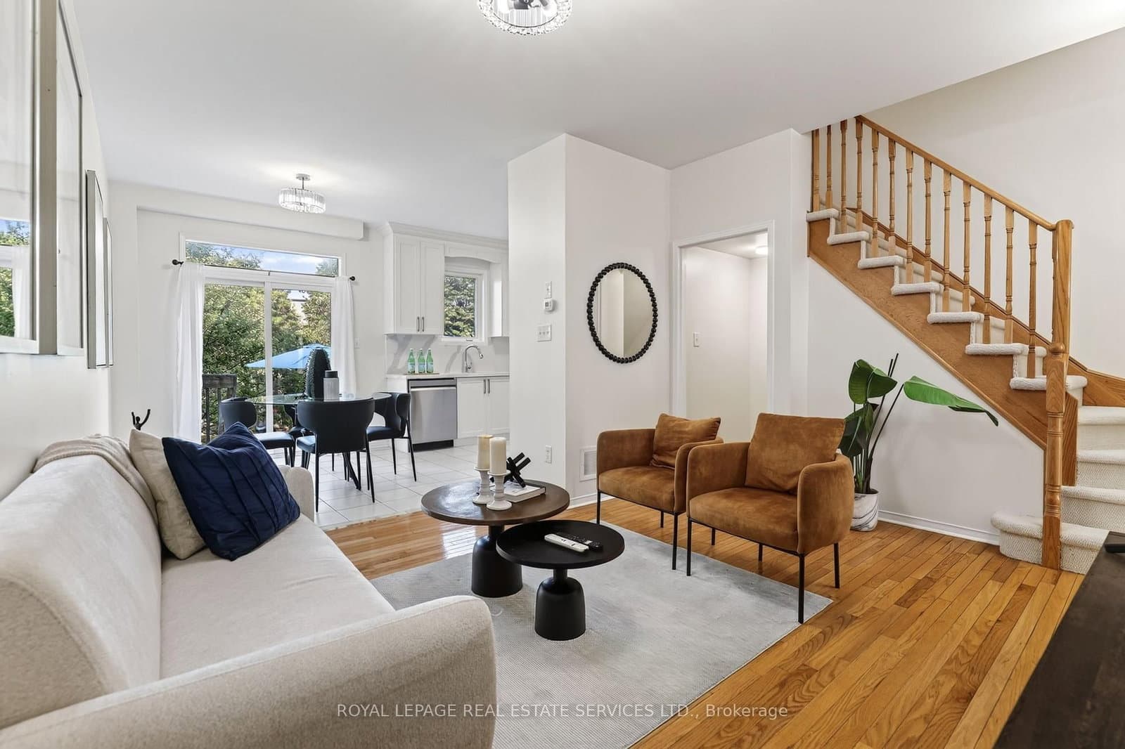 2307 Stone Glen Crescent thumbnail 8