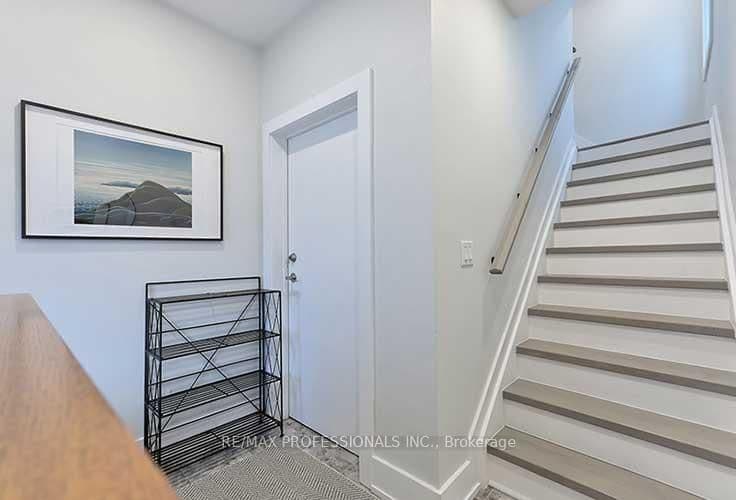 23 Radford Avenue, Unit 3rd Fl thumbnail 3