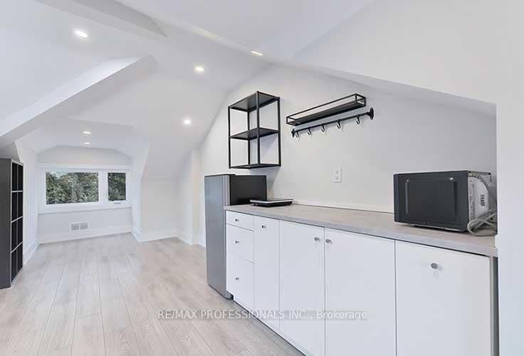 23 Radford Avenue, Unit 3rd Fl thumbnail 6