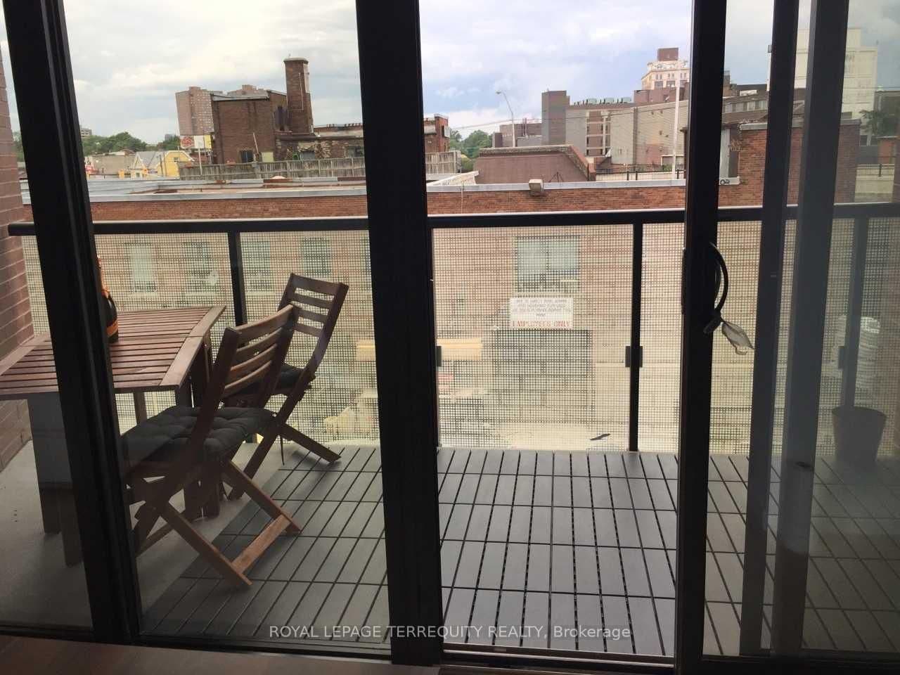 383 Sorauren Avenue, Unit 413 thumbnail 15