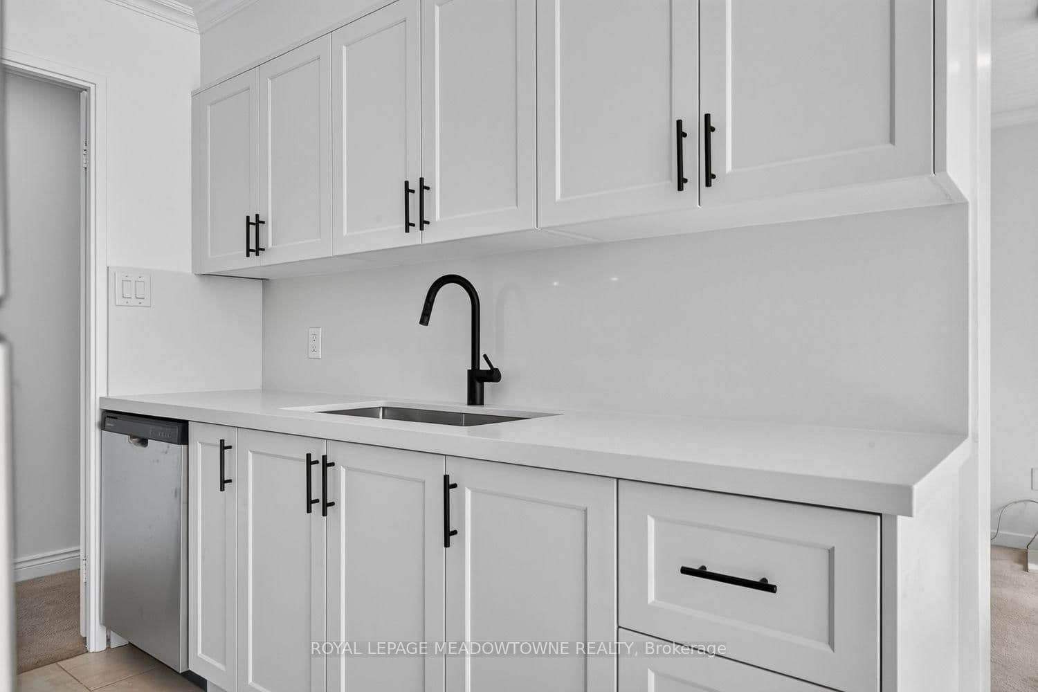 1580 Mississauga Valley Boulevard, Unit 1501 thumbnail 18