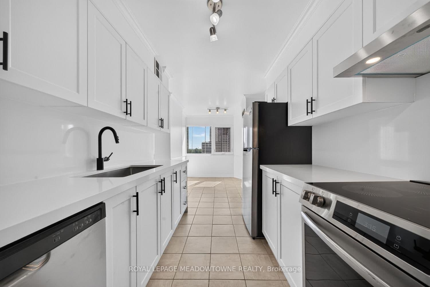 1580 Mississauga Valley Boulevard, Unit 1501 thumbnail 19