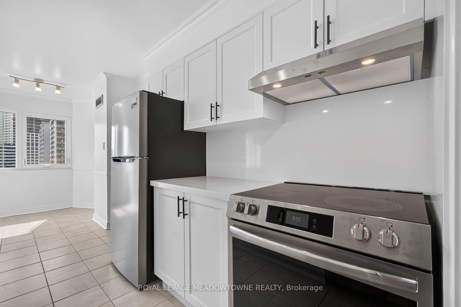 1580 Mississauga Valley Boulevard, Unit 1501 thumbnail 20