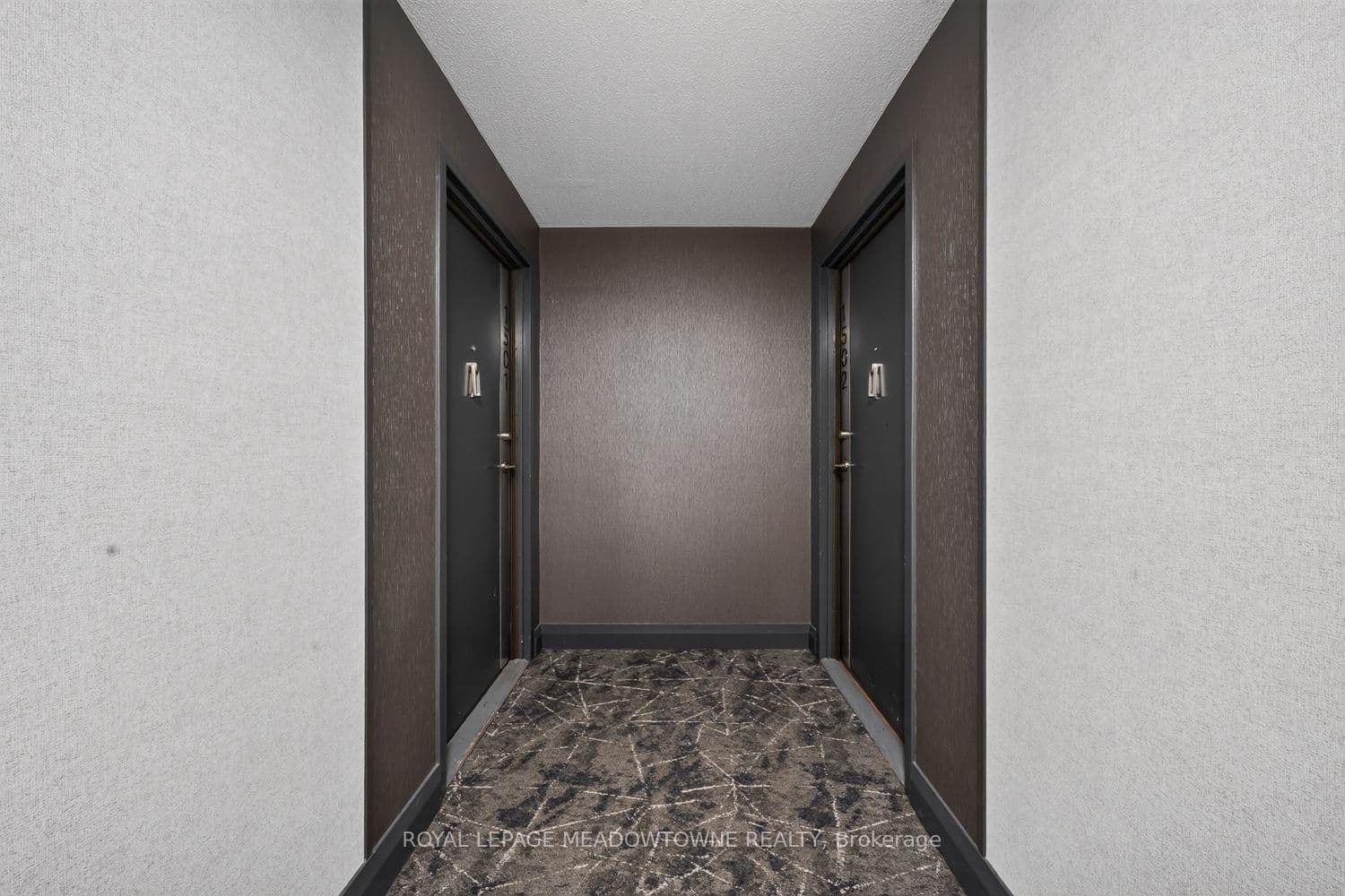 1580 Mississauga Valley Boulevard, Unit 1501 thumbnail 8
