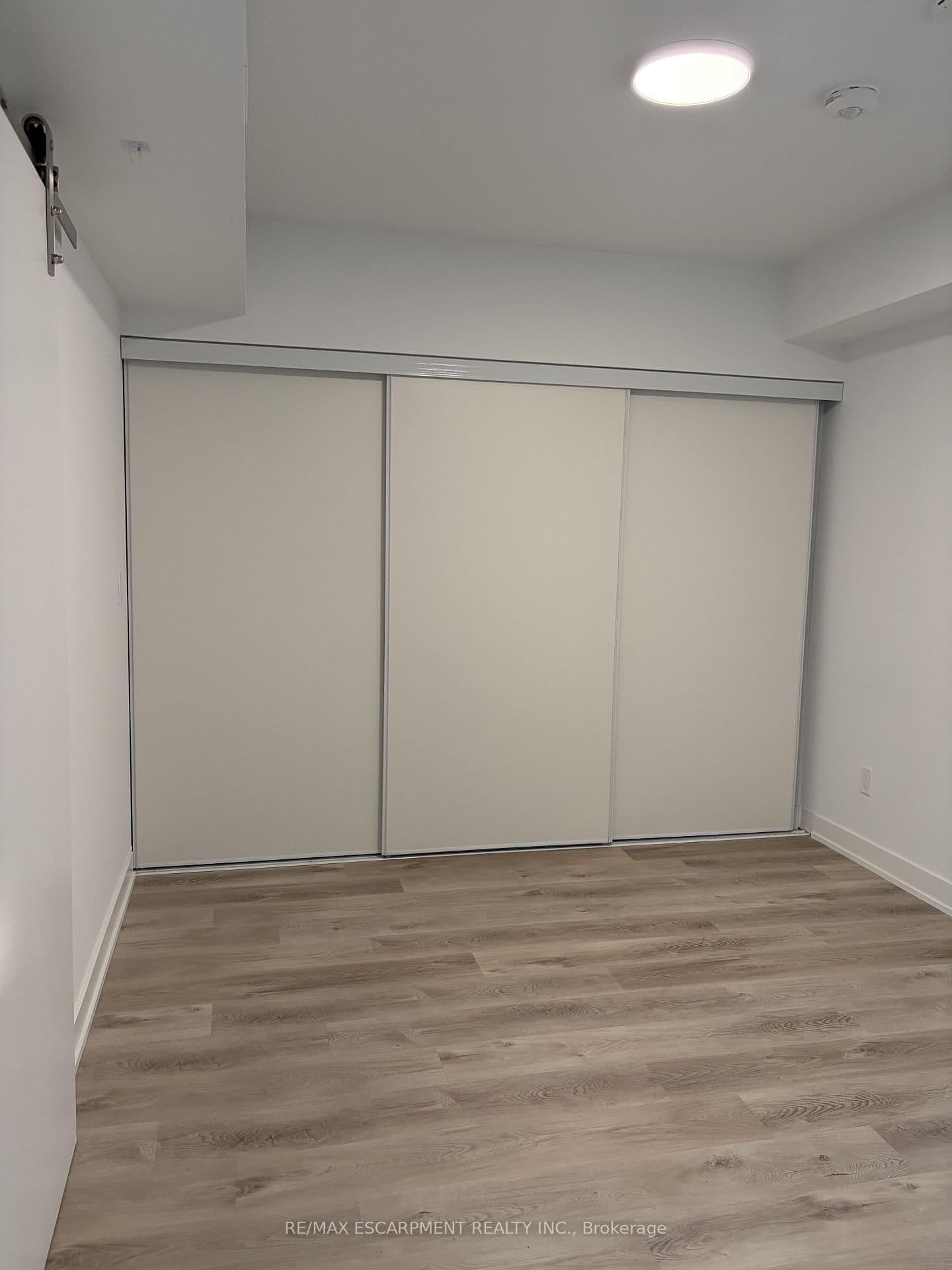 370 Martha Street, Unit 309 thumbnail 11