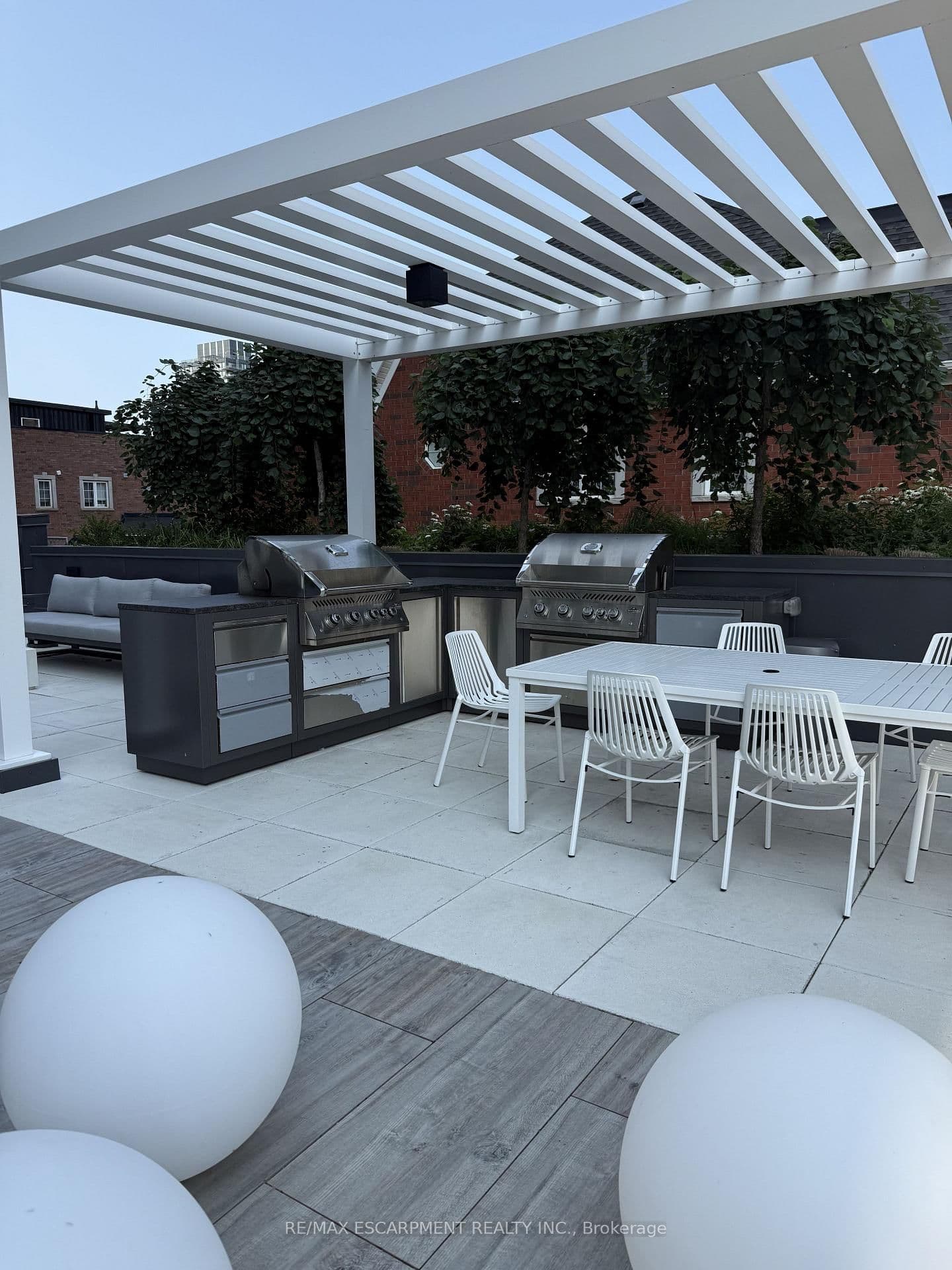 370 Martha Street, Unit 309 thumbnail 38