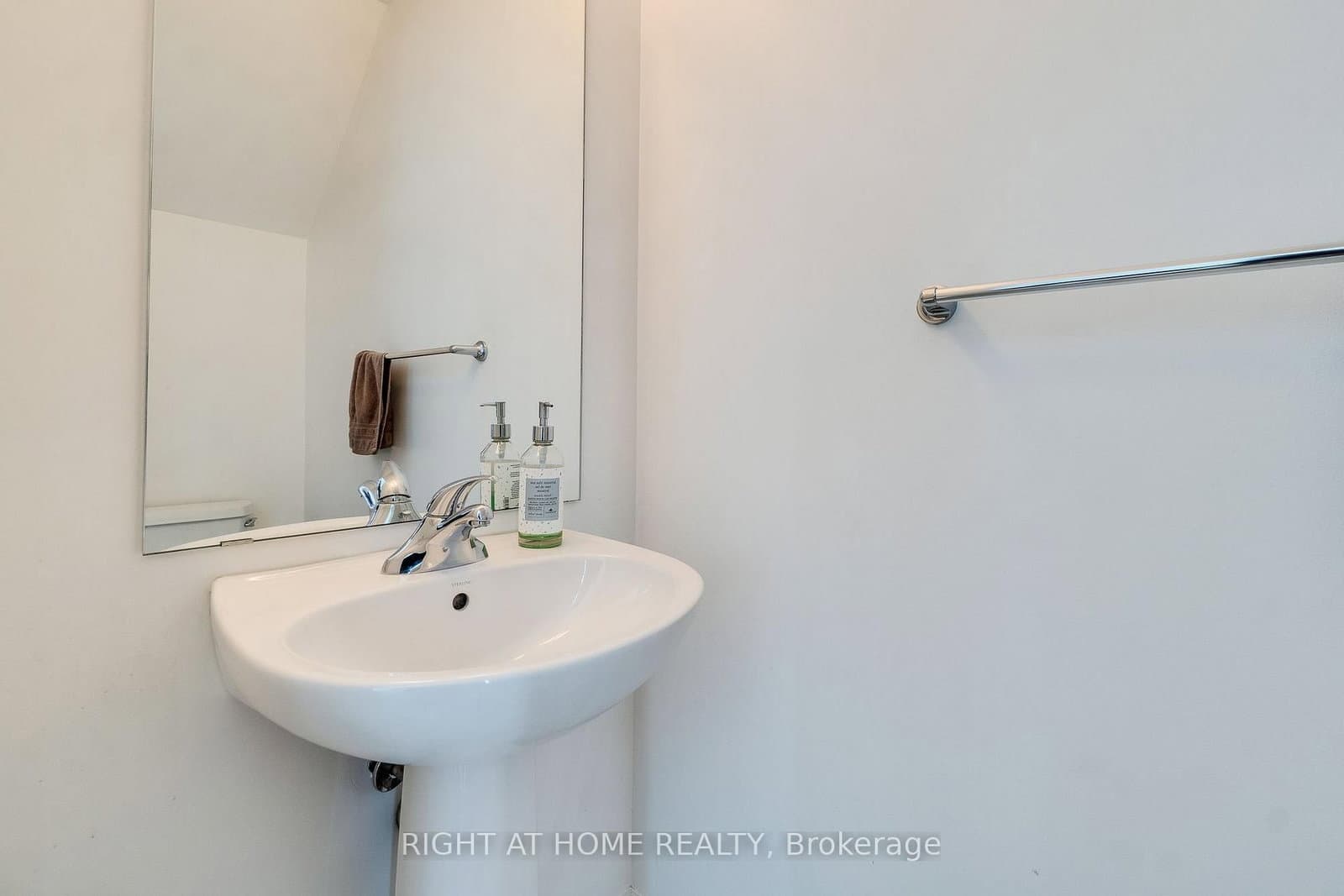 223 Webb Drive, Unit 2702 thumbnail 12