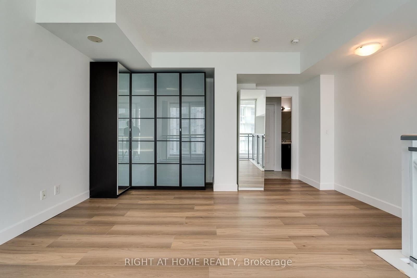 223 Webb Drive, Unit 2702 thumbnail 16