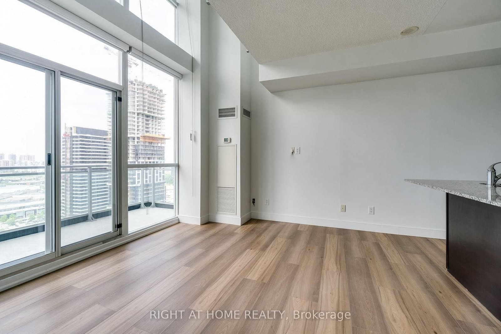 223 Webb Drive, Unit 2702 thumbnail 8